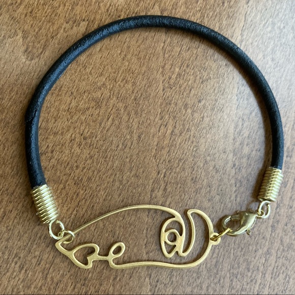 Abstract Face Pendant Bracelet with Leather Strap - Picture 9 of 12